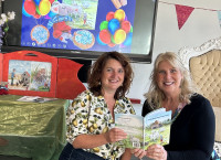 /album/fotogalerij-kinderboekenweek-en-schoolbezoeken-2012/dorien-en-natalie-1-jpg/